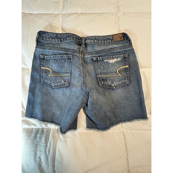 AMERICAN EAGLE Women’s Live Your Life Distressed Blue Jean Shorts Raw Hem Size 6 - Picture 5 of 9